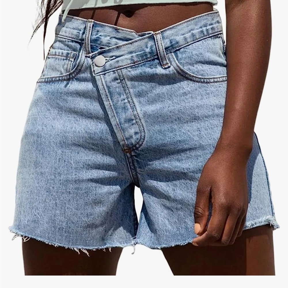 Cross over jean shorts